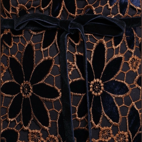 Petal & Pup Just Me Alara Navy Floral Lace Overlay Midi Trumpet Cocktail Dress - Picture 8 of 16